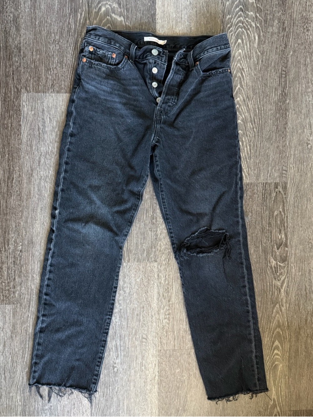 Levi's Black Straight-Leg Jeans with Knee Rip